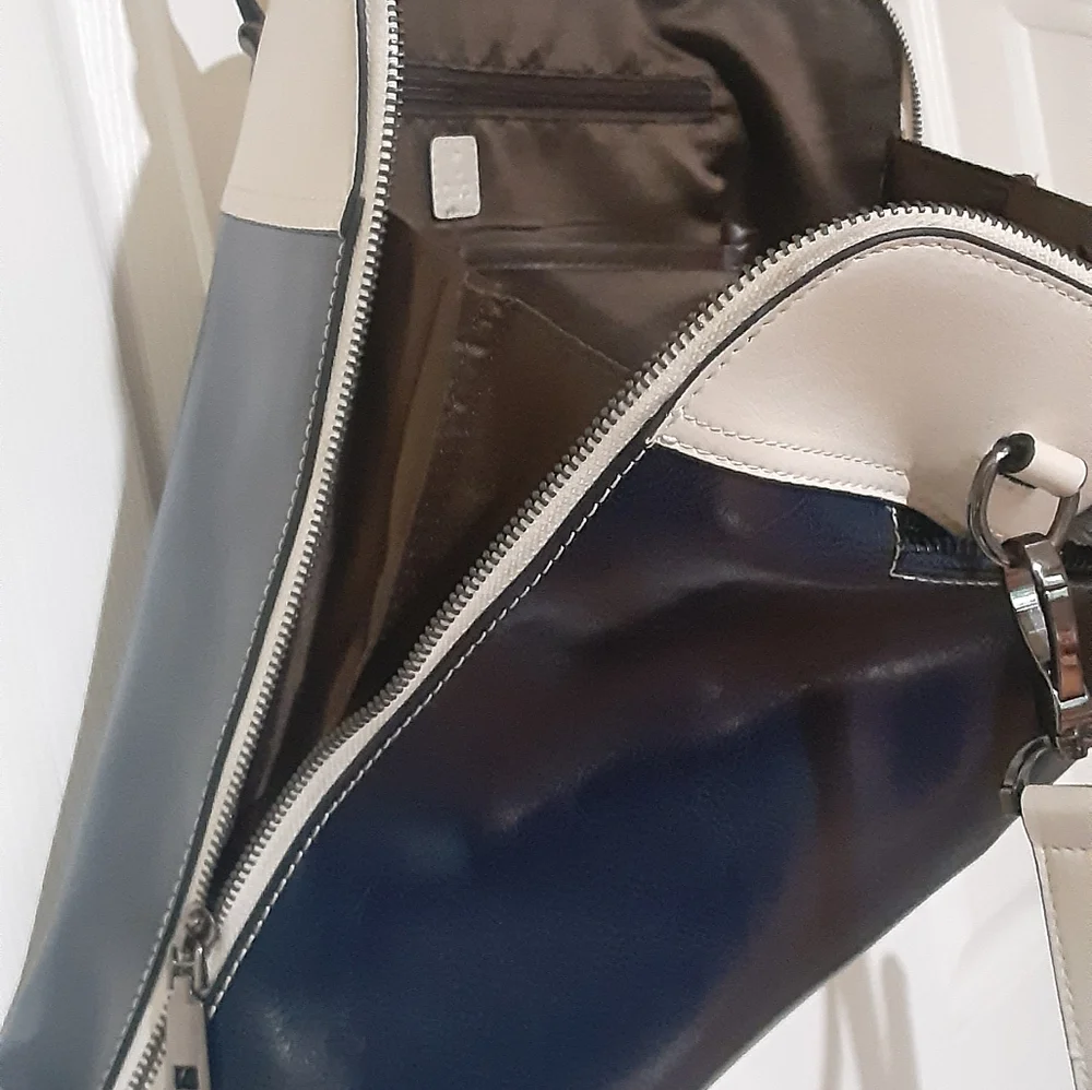 Cluci Navy and Cream Laptop Bag